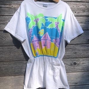 One size Vintage Beach T